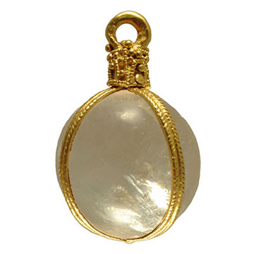 Side and top view - An exquisite and rare pendant of 5th-7th century date. It is made from a large polished rock crystal sphere with very few flaws. The crystal is encased within an ornately decorated  openwork gold frame like cage. It is most likely of continental Frankish workmanship.